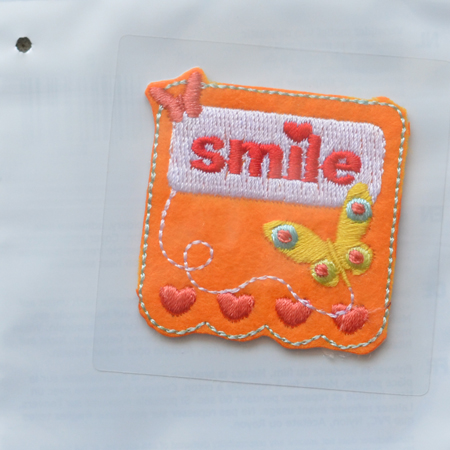 Smile, 6.8  /  5.3 cm.